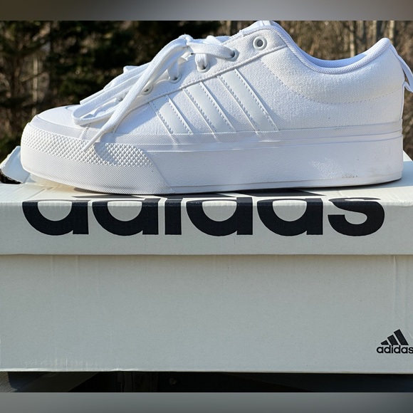 NEW Adidas Womens Bravada 2.0 Platform Casual Sneaker - Size 10.5 - Picture 2 of 9